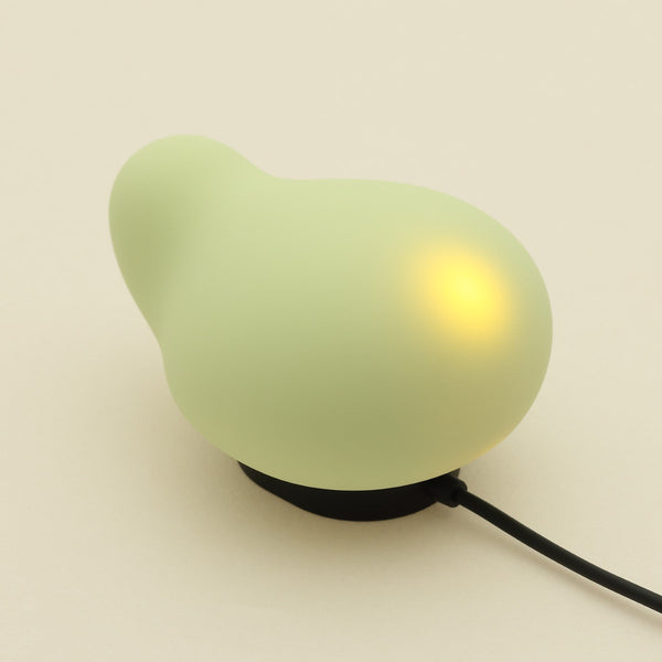 iroha MIDORI 花見鳥 - 充電底座設計,USB 充電便捷,適合日常使用