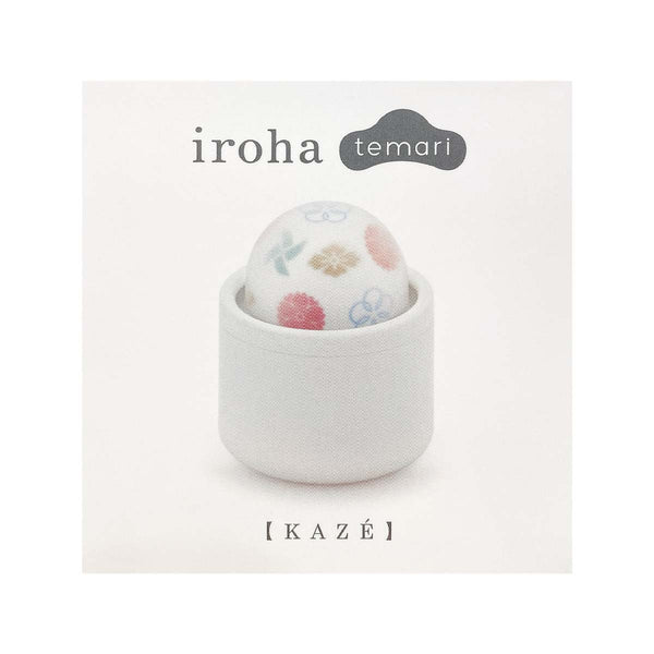 iroha temari KAZE 風情 按摩器產品包裝正面,日式花卉設計,優雅高級