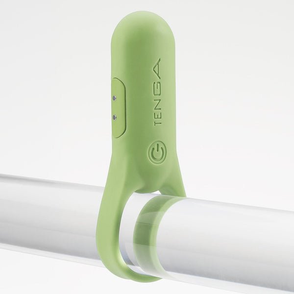 TENGA paiRING+ LIME 青檸綠色情侶環佩戴示意