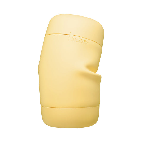 Tenga Puffy Custard Yellow,展示柔軟材質與高級膠體設計。