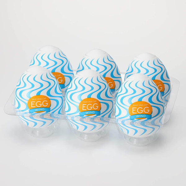 TENGA EGG WIND 六入套裝，外觀設計採用藍色波浪紋路，內部獨特波紋結構提供流暢刺激感，適合一次性使用並內附潤滑液，方便衛生且易於攜帶。