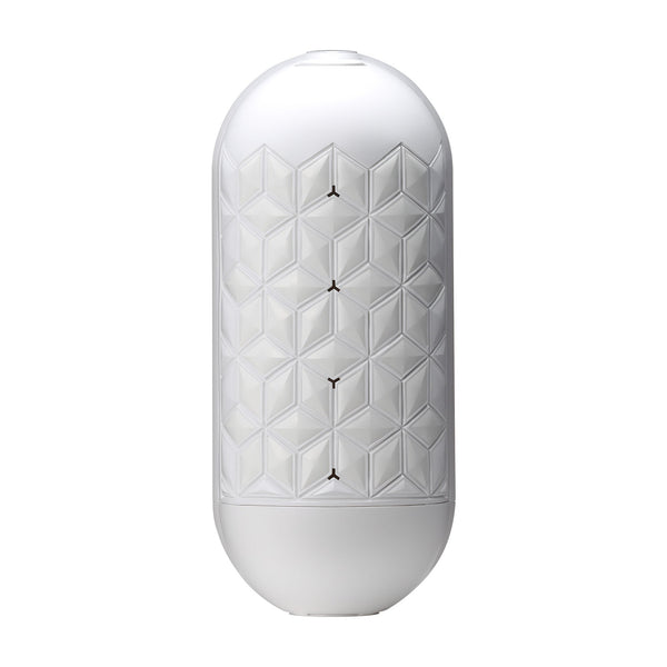 TENGA FLIP FLEXY 可塑型飛機杯，白色外殼設計，支援手動按壓調整壓力，可重複使用並可完全打開清洗