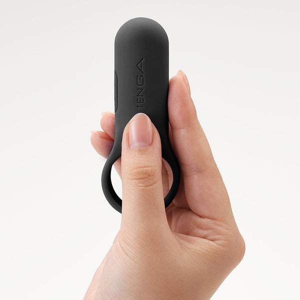手持 TENGA paiRING+ BLACK 黑色加強版情侶環